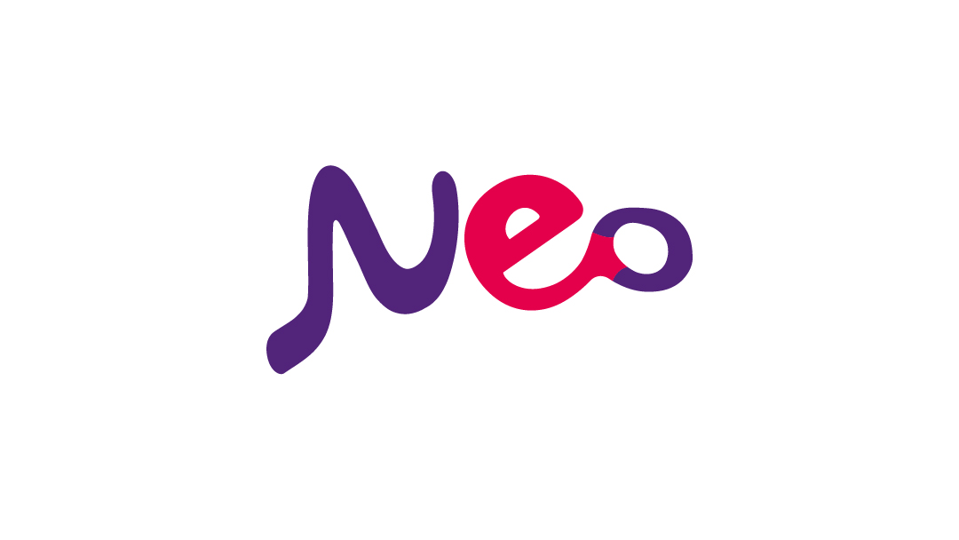 Logo met paars-rood woord 'Neo' op witte achtergrond.